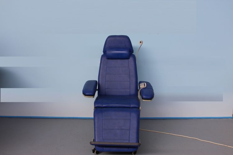 Okin Examination/Dialysis Chair
