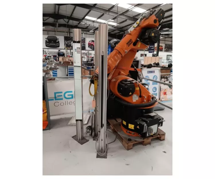 Kuka KR 30 R2100 6 Axis
