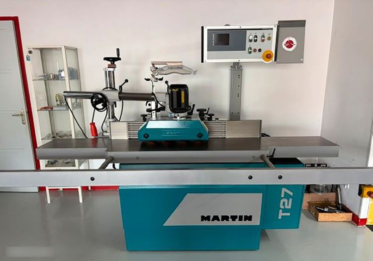Martin T27