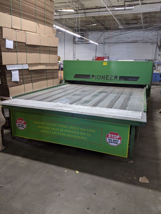 PIONEER FLATBED RECIPROCATING DIE CUTTER