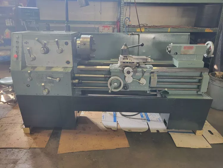 Toolmex ENGINE LATHE 1,600 RPM TUG-40