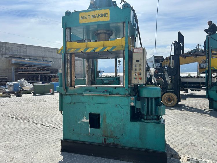 Double Action Hydraulic Press 200 Ton