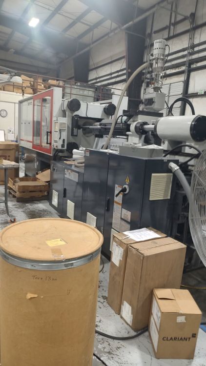 Cincinnati Milacron MTS-400 400 T