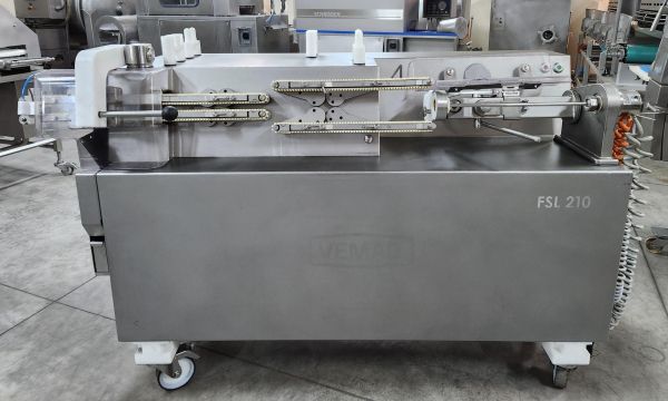 Vemag Portioning,linking and separating line for sausages