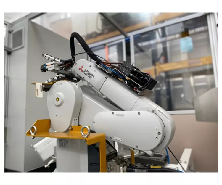 Mitsubishi unspecified 6 Axis 7 kg