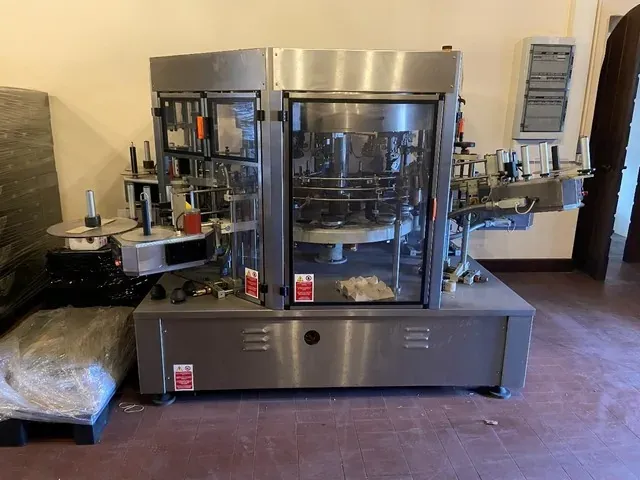 Sacmi OPERA 300, Adhesive 8t 4s Sacmi labeller