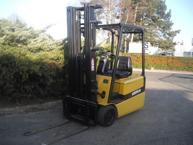 Caterpillar EP16KT Electric Forklift 1,600 kg