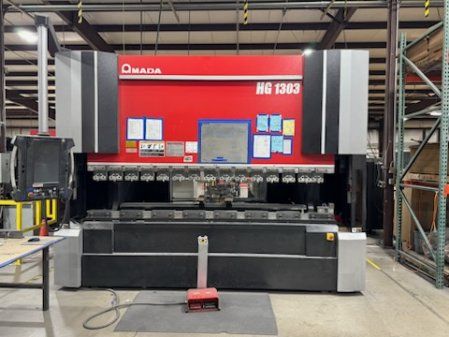 Amada HG 1303-30 SERVO-HYDRAULIC CNC PRESS BRAKE 146 TON X 122"