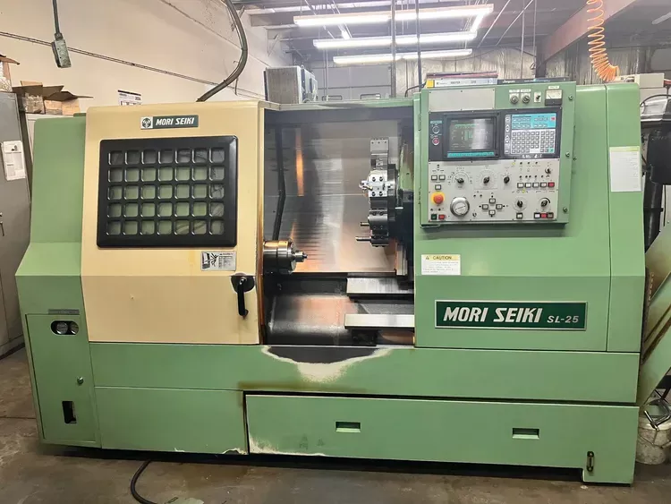 Mori Seiki CNC (Yasnac LX-3 CNC Control) 3,500 RPM SL25B500 2 Axis