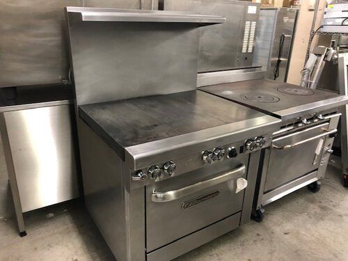 Southbend 4361D FLAT TOP RANGE W/OVEN