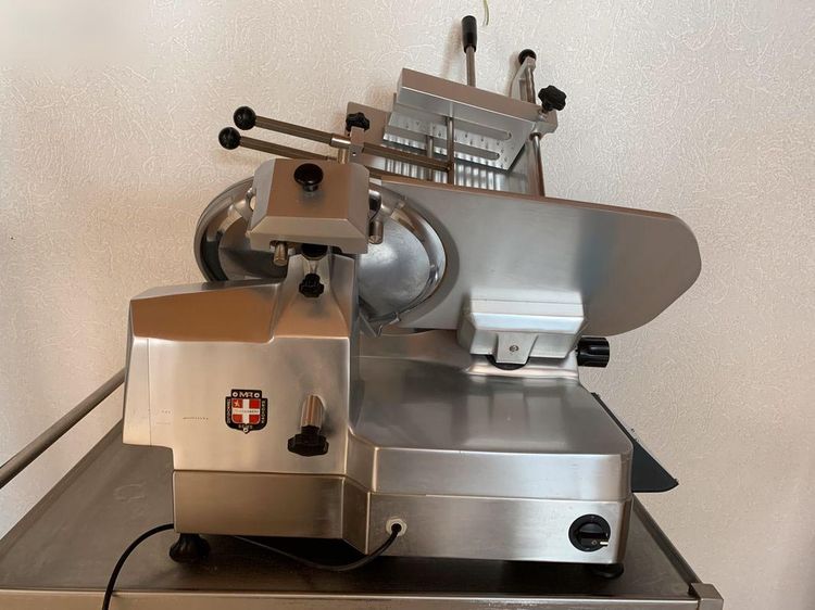 MR Roussey TGPAE 350 Automatic Slicer