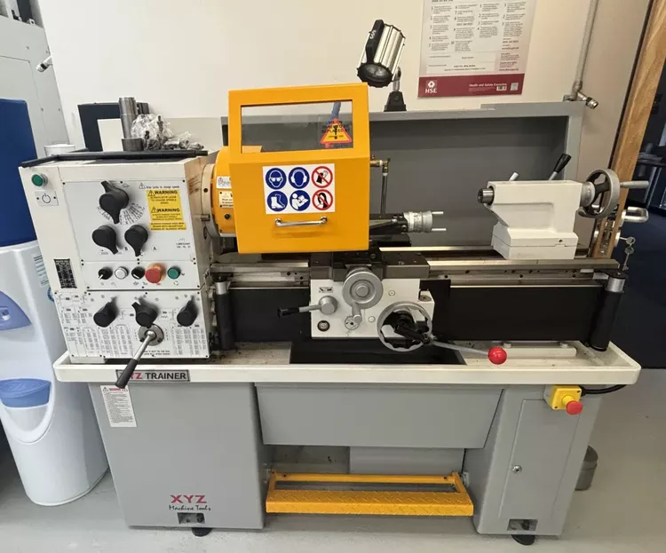 XYZ Engine Lathe 2000 rpm 1330 Trainer Lathe