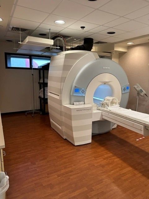 Siemens Espree 1.5T MRI