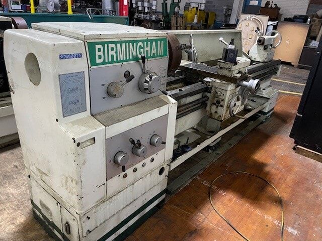Birmingham Engine Lathe 1600 RPM (16 steps) DL-2200