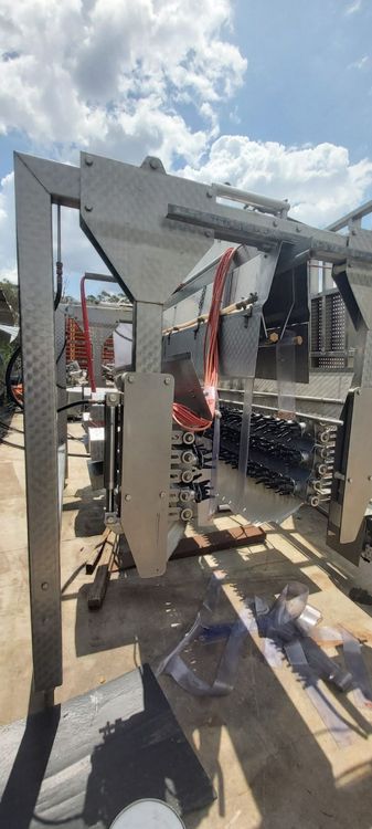 Linco Plucking machine