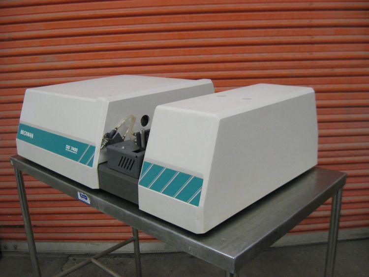 Beckman DU 7400, Spectrophotometer