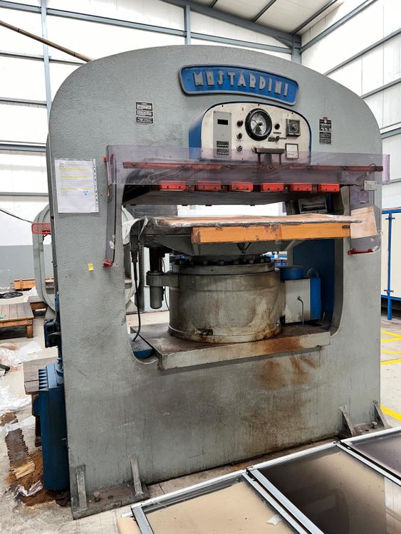 Mostardini MP6MS 850 Tons Press