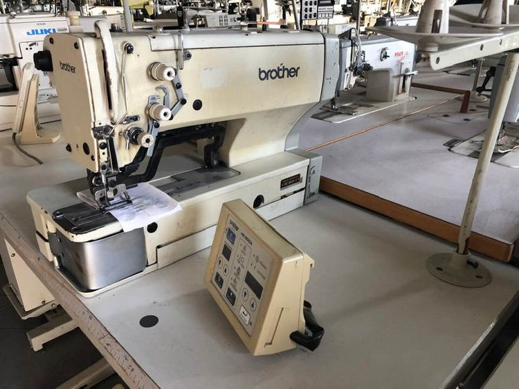 Brother 800A Lockstitch Buttonholing