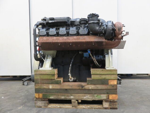 Mercedes OM444LA / MTU 12V-183 650 HP