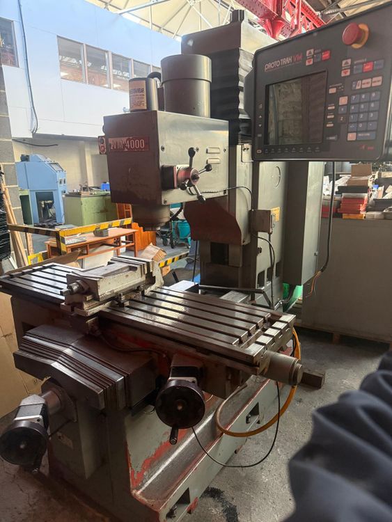 XYZ VM 4000 Vertical 5000 rpm