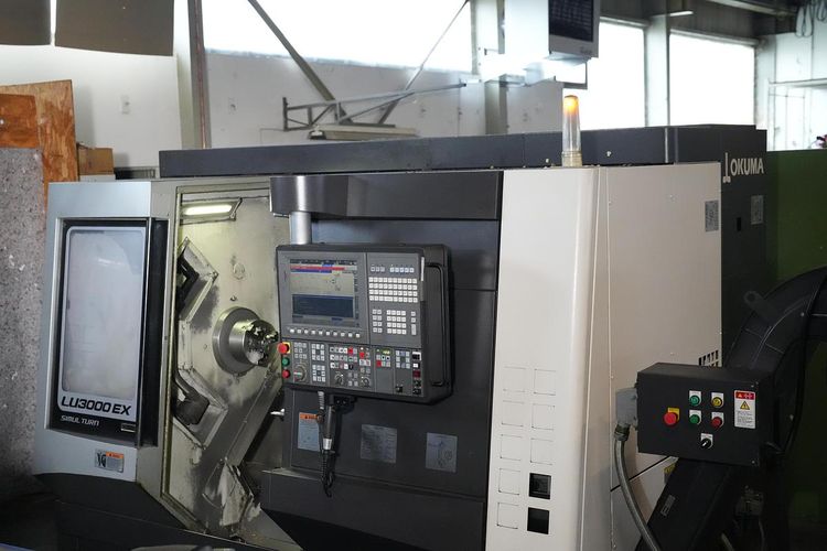 Okuma OSP-P300L control 5,000 rpm LU 3000 EX-M 2 ST 2 Axis
