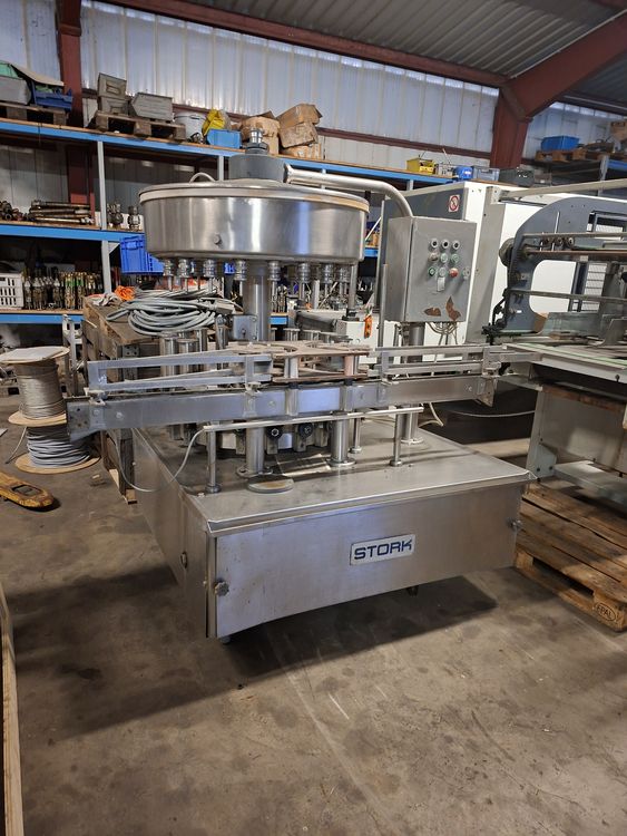 Stork Solo vacuum filler