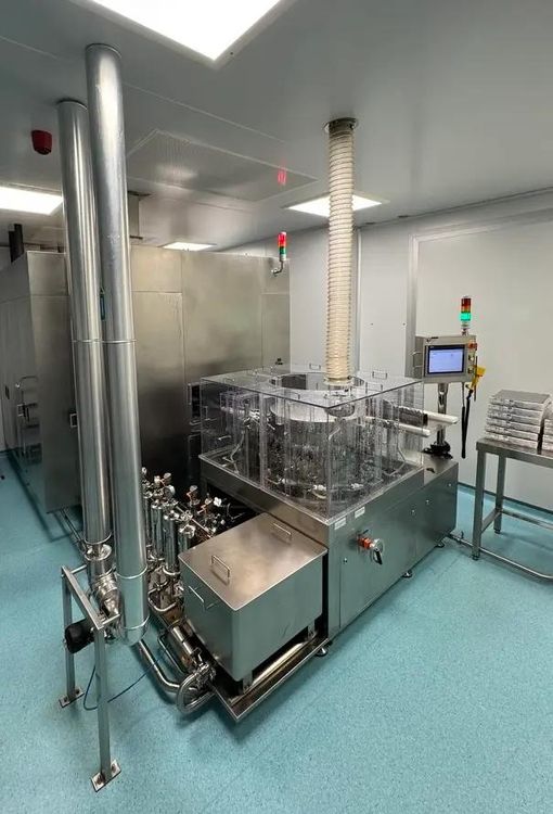TOFFLON FW03024 + FT0110 + FF0204 + FC0210, Liquid Filling Line