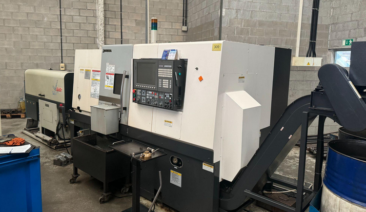 Okuma OSP-P300L-R 3000 rpm genos L300-MW 2 Axis