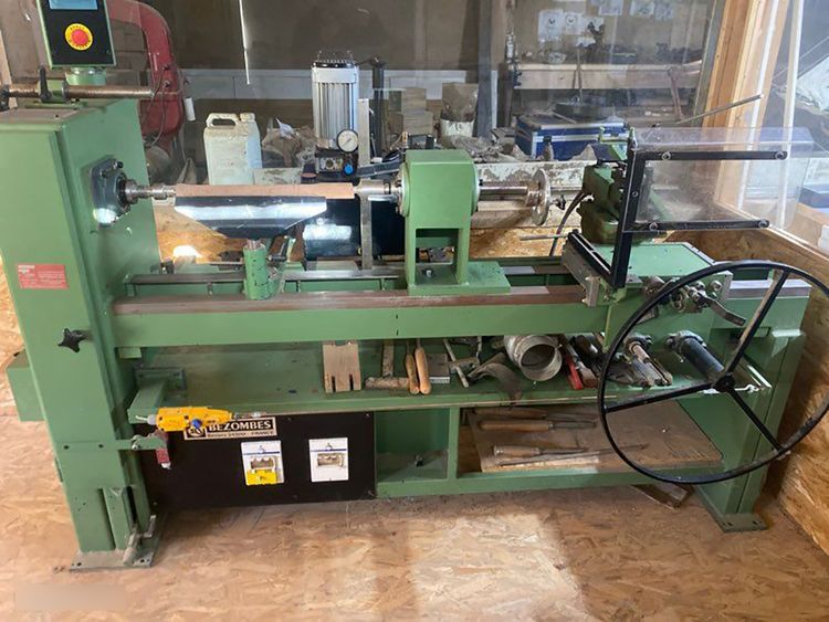Bezombes Wood lathe