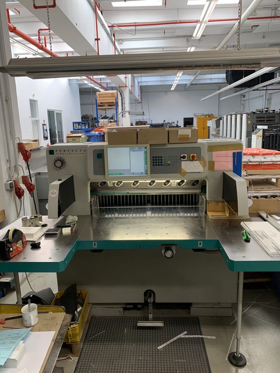 Perfecta Paper cutting machine