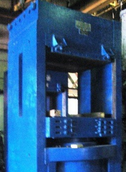 Adamson 45″ x 42″ Press