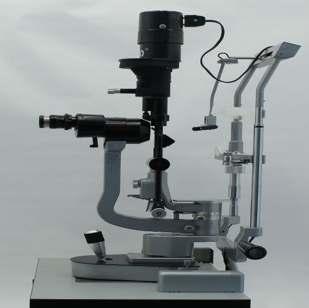 Haag Streit BM 900 Slit Lamp