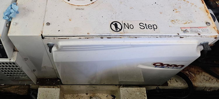 Onan MARINE GENSET Power output (kW): 11.5