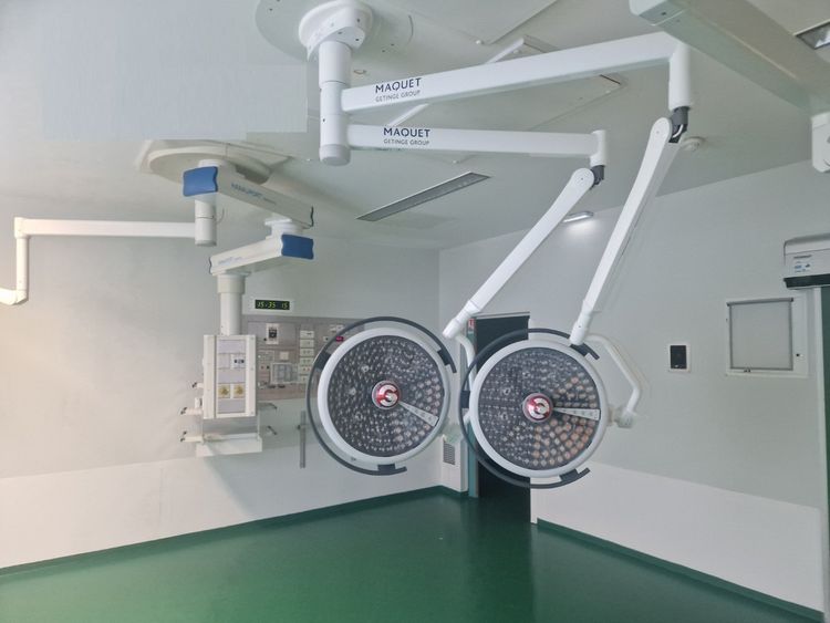 2 Maquet Powerled 500 O/R Lights Set