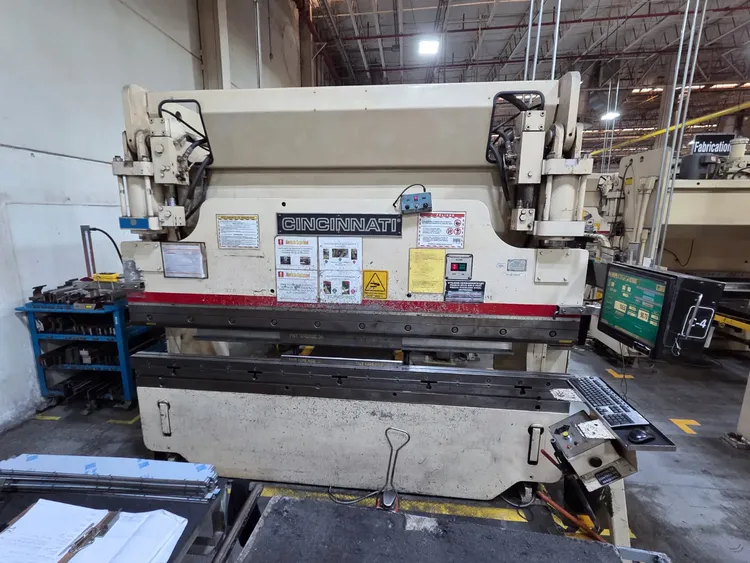 Cincinnati Proform 90 PF x 8 FT  90 Tons (81.6 Metric Tons)