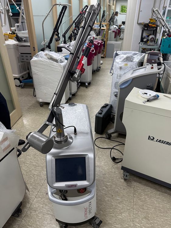Lutronic Spectra XT Q-switched Nd:YAG laser platform