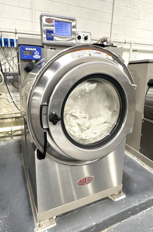Milnor 36021V5Z Washer Extractors