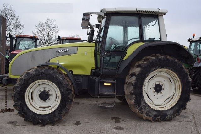 Valtra T120 Tractor