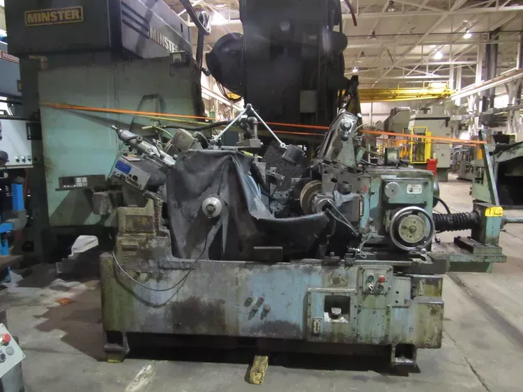 Cincinnati 325-12 Centerless Grinder