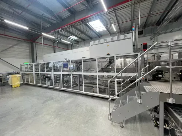 Krones VARIOPAC PRO W-7 Cardboard Packer