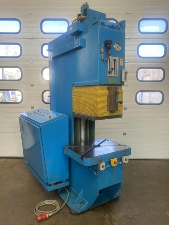 Schon TES/C 63 ton (160 bar)