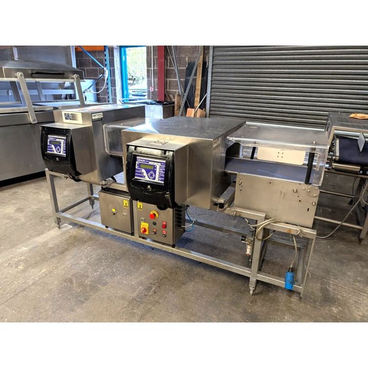 Fortress Stealth, Metal Detector