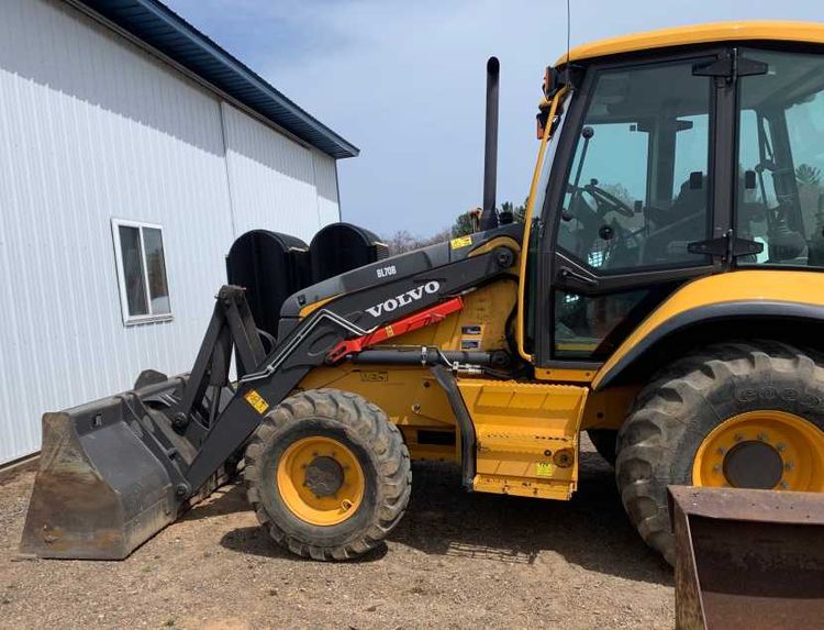 Volvo BL70 Backhoe Loader
