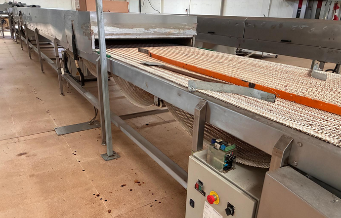 2 Stainless steel cooling tunnels