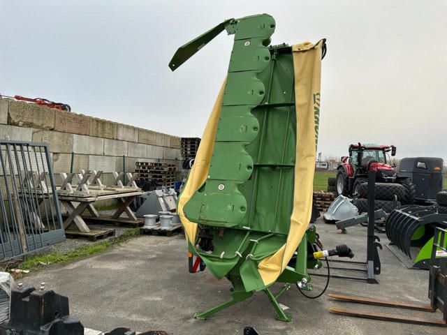 Krone R280 Krone R280 Carried Disc Mower