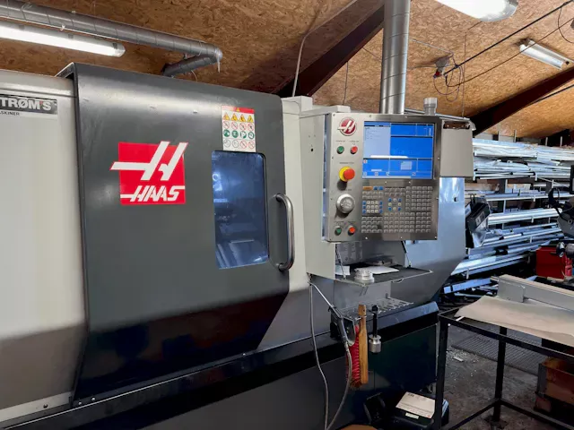 Haas CNC Control 3400 1/MIN ST-30Y 2 Axis