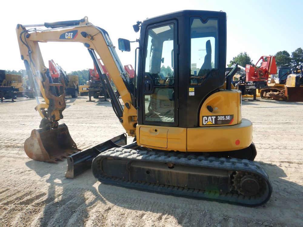 Caterpillar 305.5E2CR Excavator