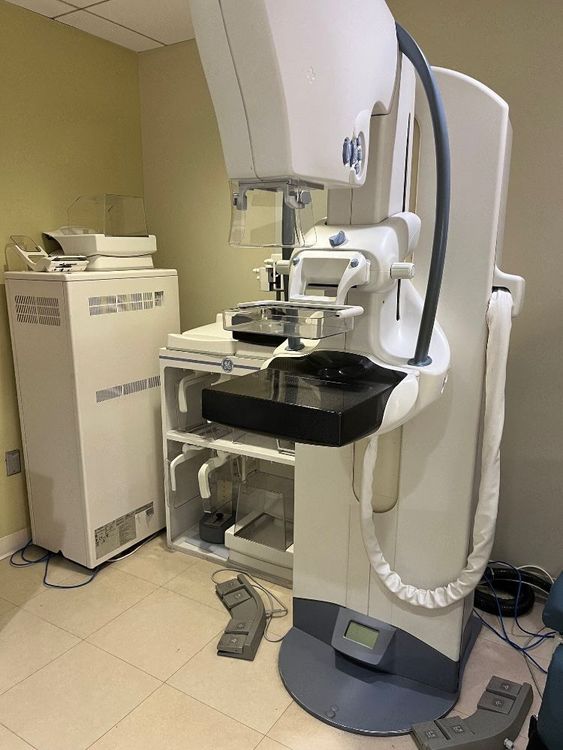 GE Senographe Essential Mammography