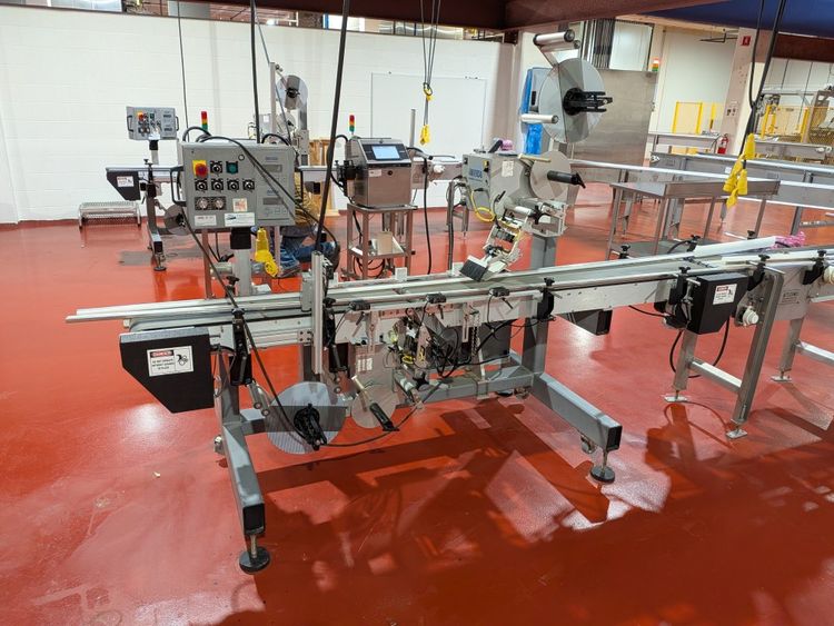 Universal Top and Bottom Label Applicator