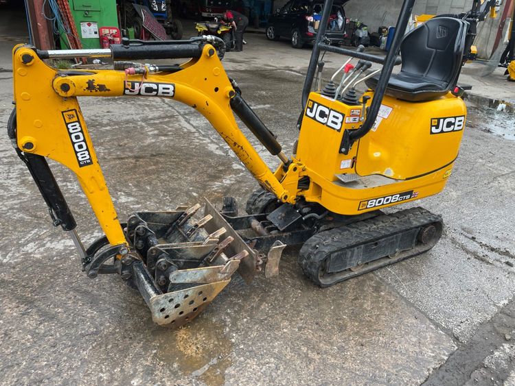 JCB 8008 CTS Excavator